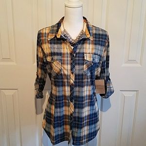 NWT Eden & Olivia button down shirt